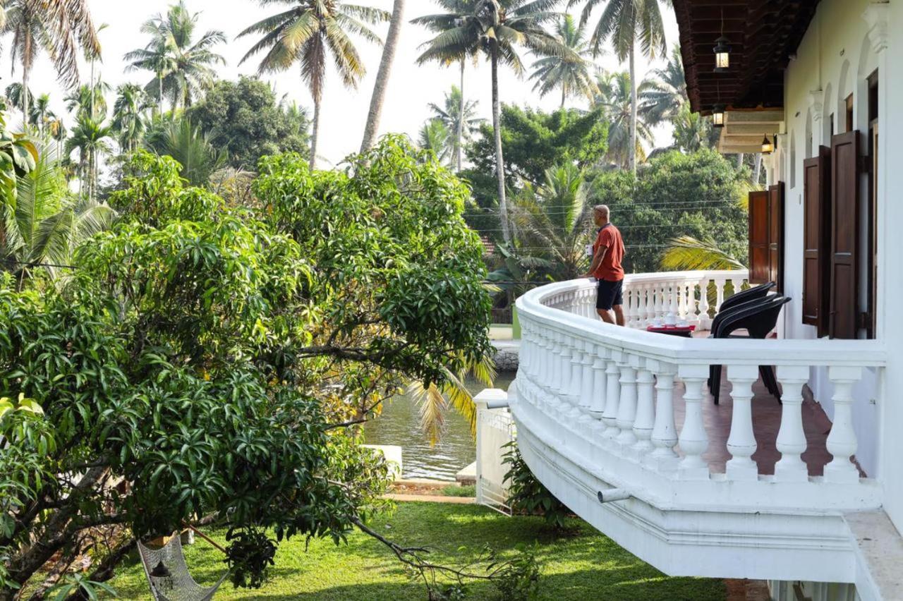 Beside The River Alappuzha Экстерьер фото